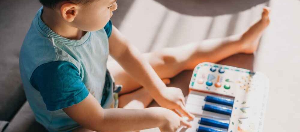 child playing the piano